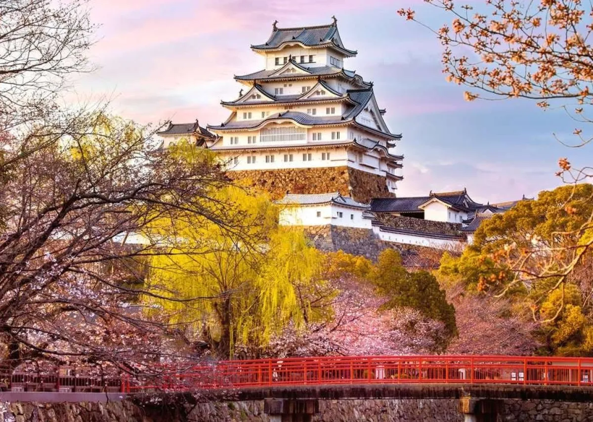 Ravensburger Steden En Gebouwen|1000-1499<Kasteel Himeji - Japan - puzzel van 1000 stukjes