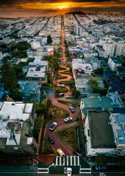 Ravensburger Steden En Gebouwen|1000-1499<Lombard Street, San Francisco - puzzel van 1000 stukjes