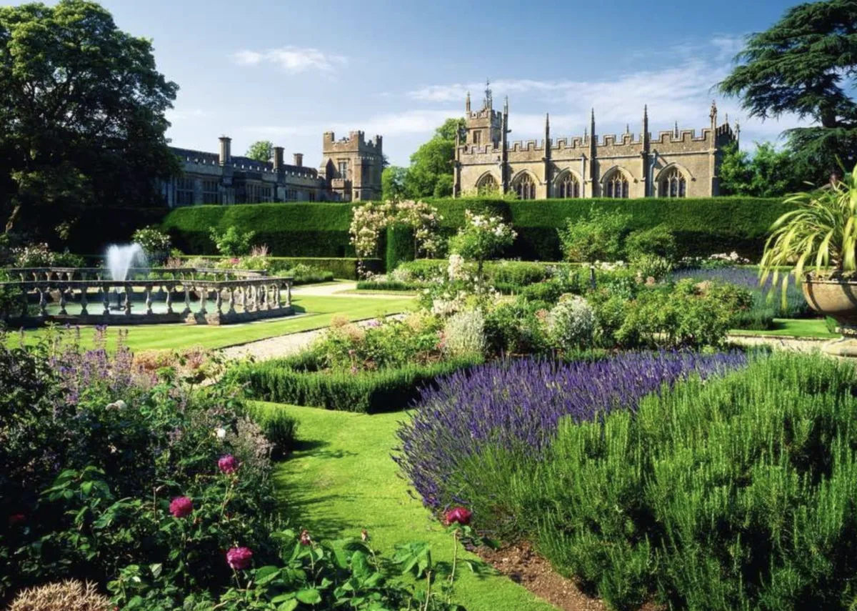Ravensburger Landschappen|1000-1499<Queen's Garden - Sudeley Castle - puzzel van 1000 stukjes