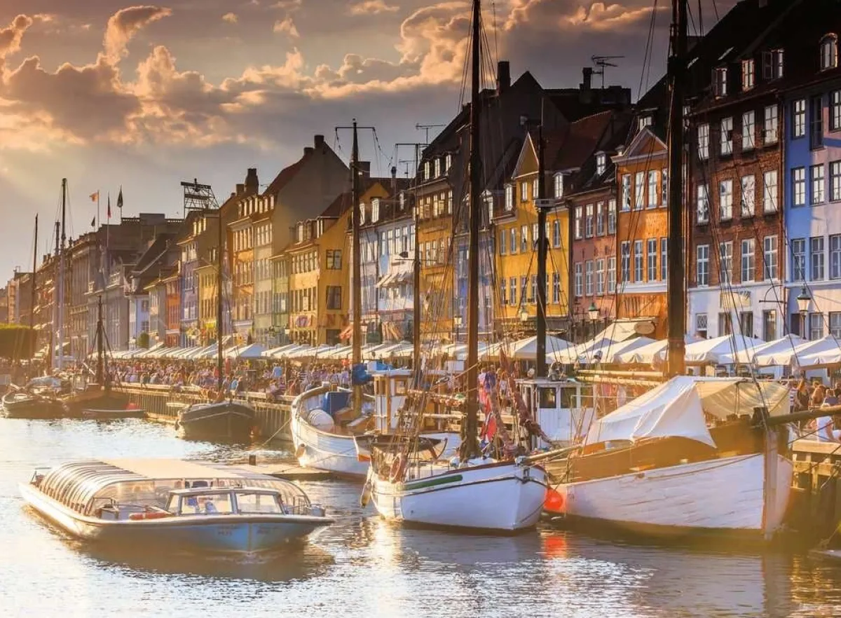 Kinderen Ravensburger Landschappen|Steden En Gebouwen<Zonsondergang in Kopenhagen - puzzel van 500 stukjes